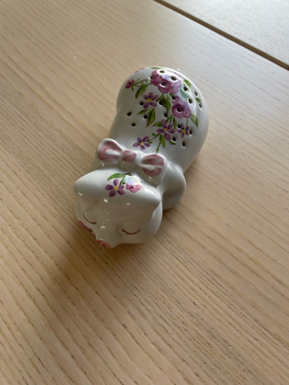 vintage 1978 Avon sleeping pig pomander potpourri holder, air freshener holder